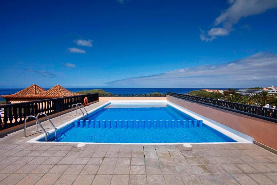 Residencial El Conde # 9 *