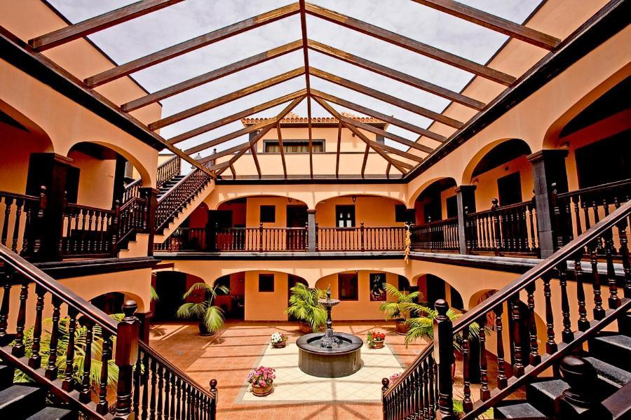 Residencial El Conde # 9 Apartment *